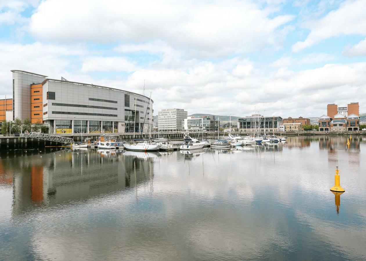 Luxury Apartment Marina Views At Titanic Quarter Belfast Exterior foto